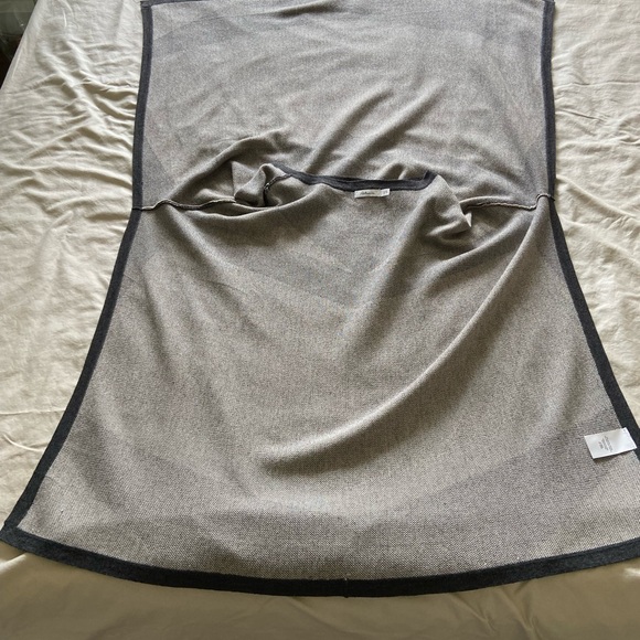 ✨3 for $20✨Reitmans Abstract Poncho. Size Large/XLarge - Picture 2 of 5